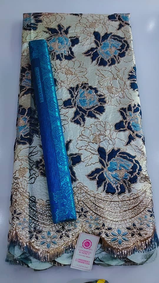 Lace Option 17